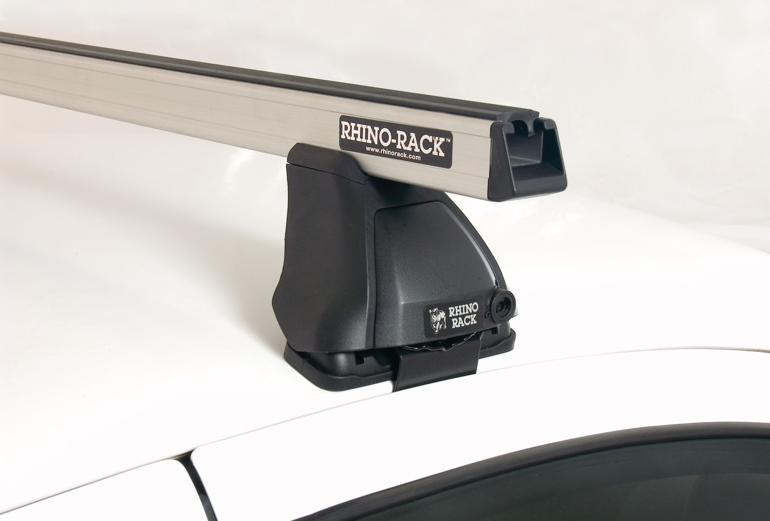 RhinoRack HD 2500 System Roof Rack Centre