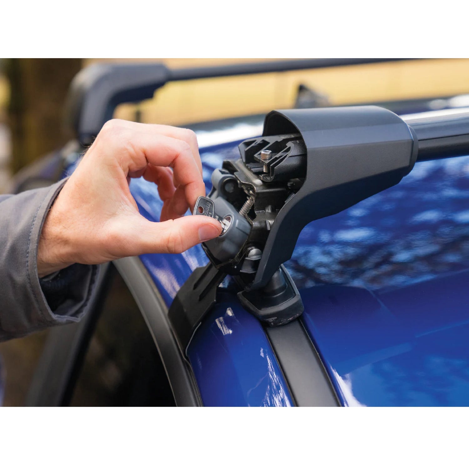 Yakima BaseLineFX JetStream System (Flush Bar) Roof Rack Centre